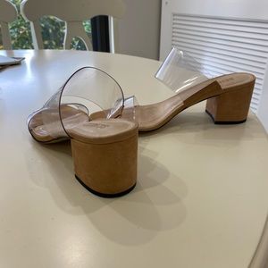 Women’s tan suede slides w/plastic straps size8 by, Schulz